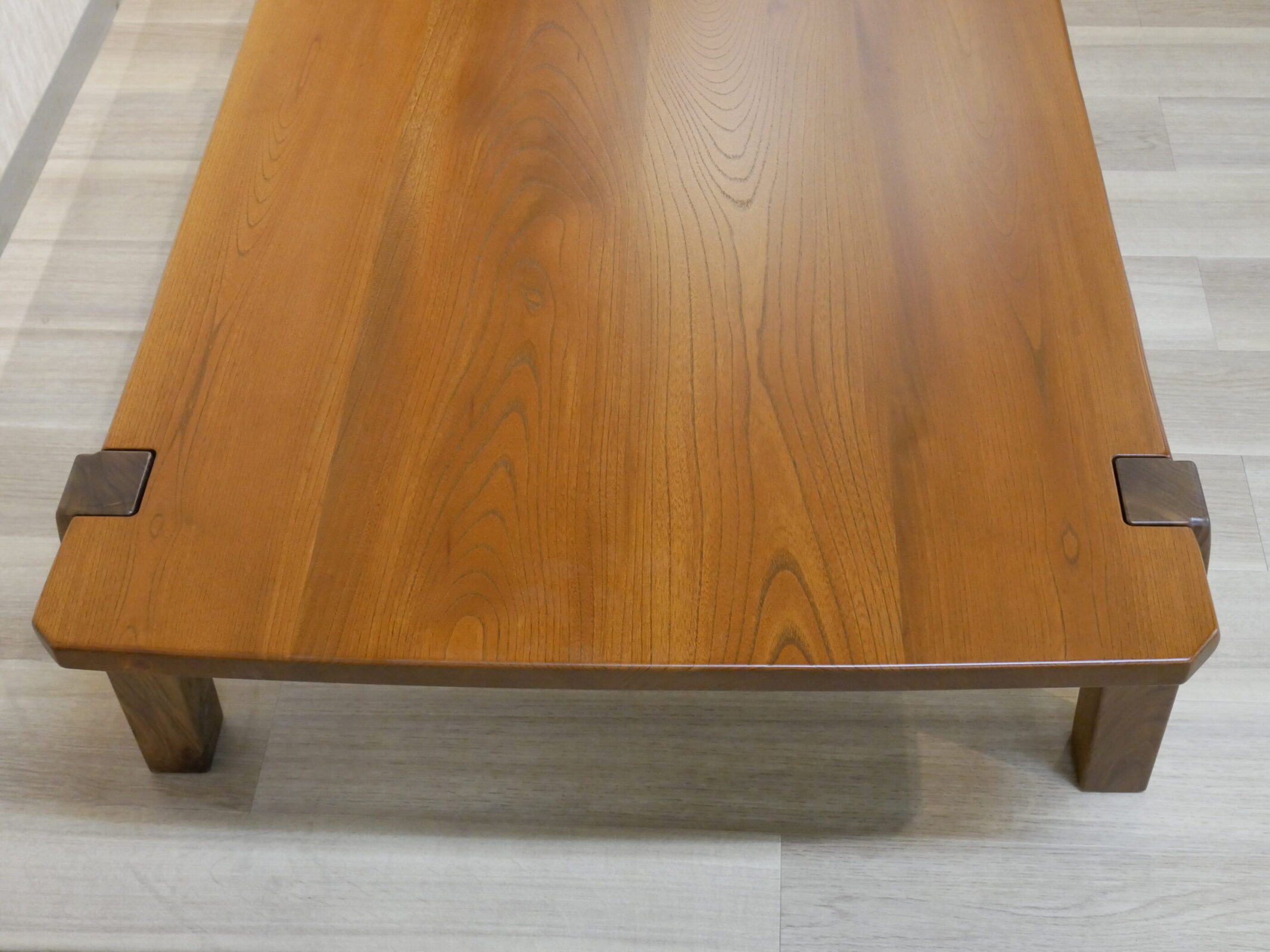 コヤ木工こだわり製作！大型のデザイナーズテーブル - テーブル